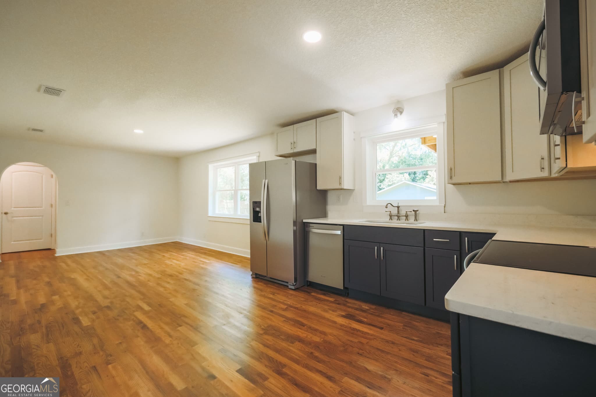 3 bedroom, 2 bathroom, 1,500 sq ft single family residence for sale at 106 Pinehurst Drive, Blackshear, GA 31516 — photo 6