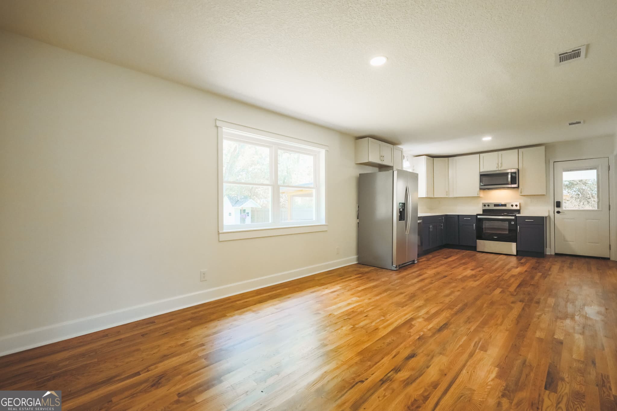3 bedroom, 2 bathroom, 1,500 sq ft single family residence for sale at 106 Pinehurst Drive, Blackshear, GA 31516 — photo 7
