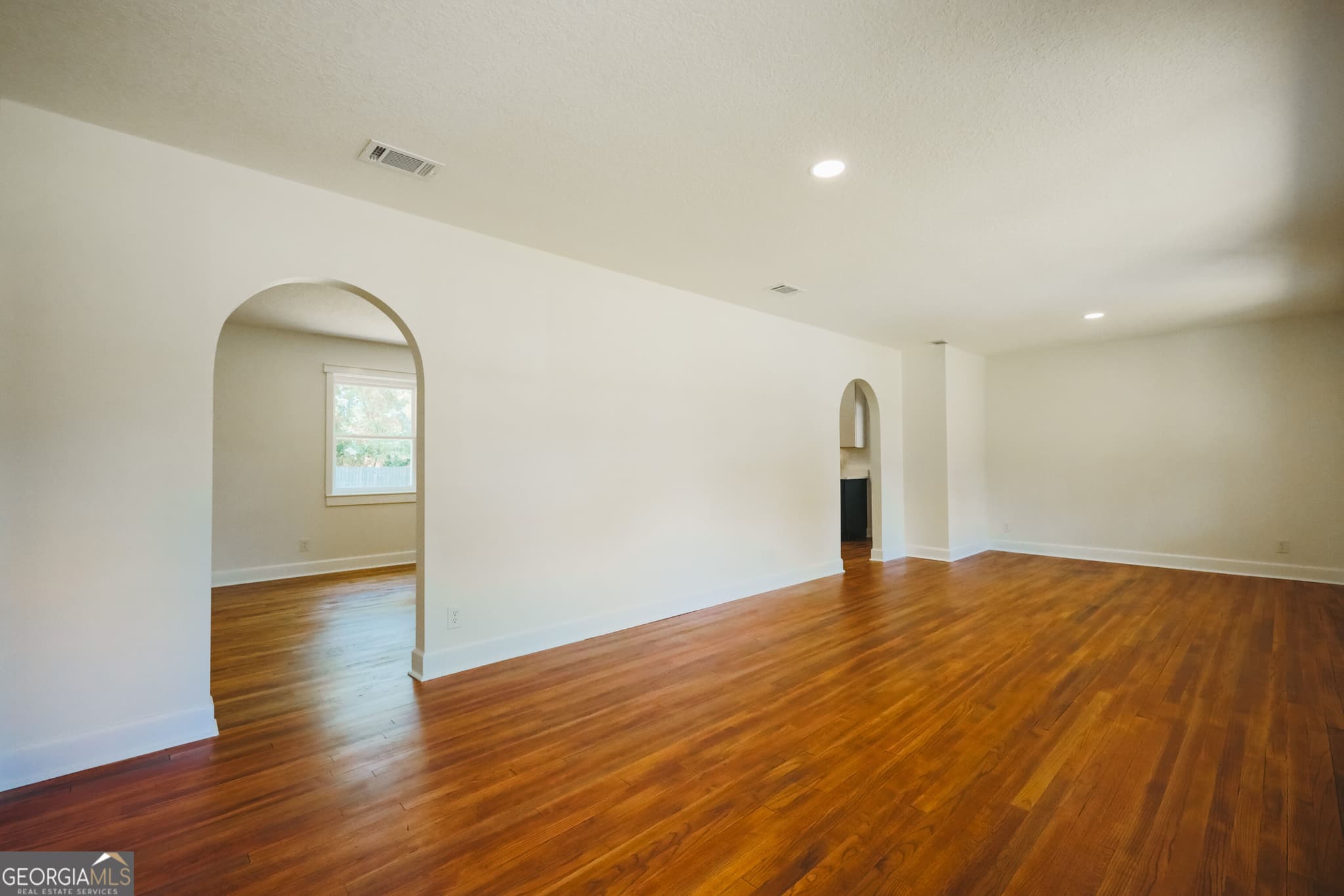 3 bedroom, 2 bathroom, 1,500 sq ft single family residence for sale at 106 Pinehurst Drive, Blackshear, GA 31516 — photo 3