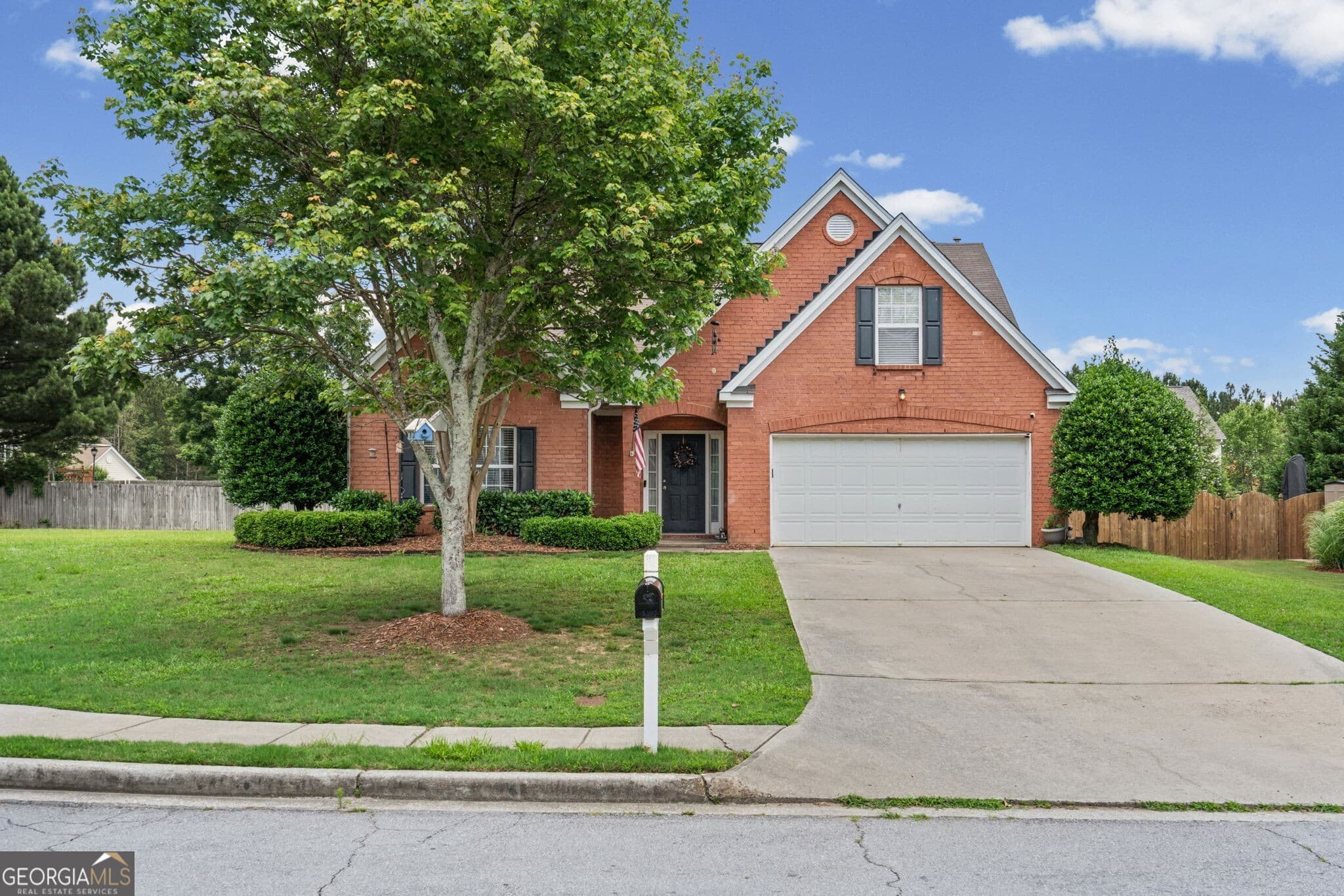 4 bedroom, 2 bathroom, 1,988 sq ft single family residence for sale at 2114 Beacon Crest Drive, Buford, GA 30519 — photo 3