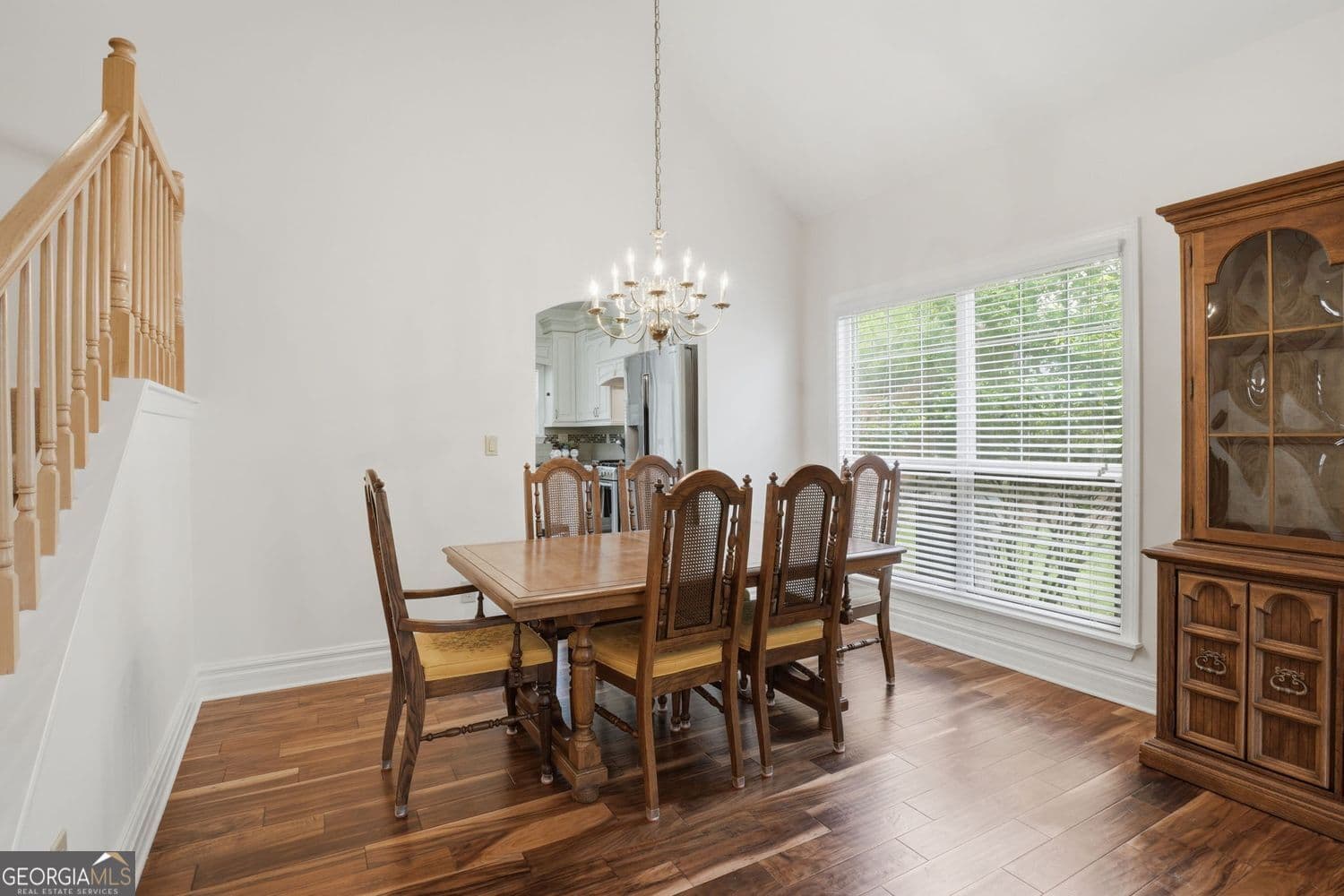 4 bedroom, 3.5 bathroom, 3,698 sq ft single family residence for sale at 5270 Cameron Forest Parkway, Johns Creek, GA 30022 — photo 6