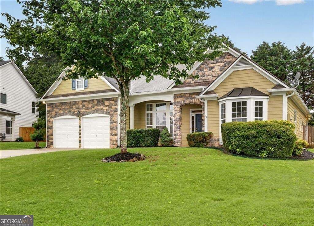 3 bedroom, 2 bathroom, 2,230 sq ft single family residence for sale at 4940 Fieldstone Bend Drive, Cumming, GA 30028 — photo 10