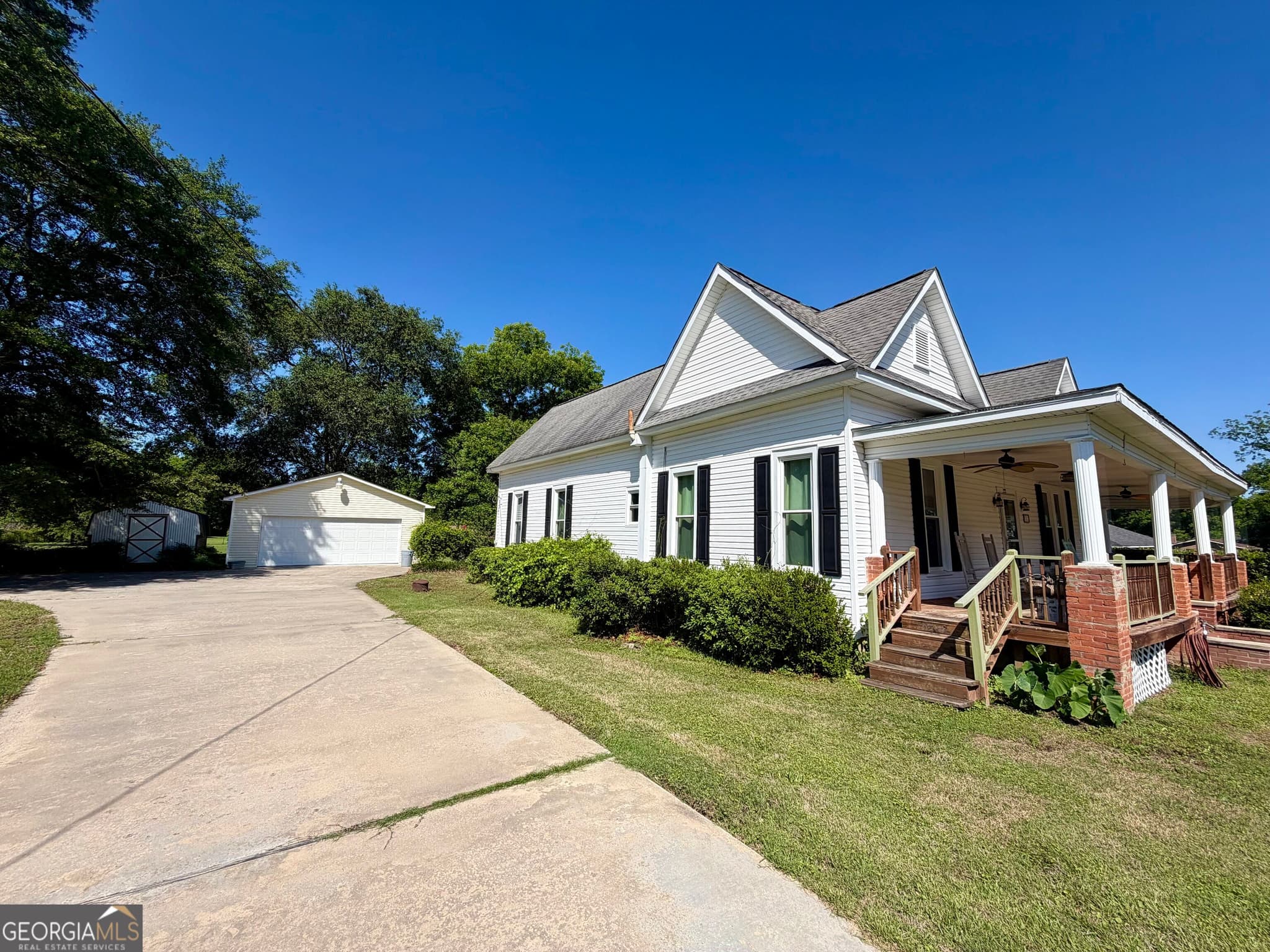 3 bedroom, 2 bathroom, 2,098 sq ft single family residence for sale at 312 N Line Street, Dexter, GA 31019 — photo 2