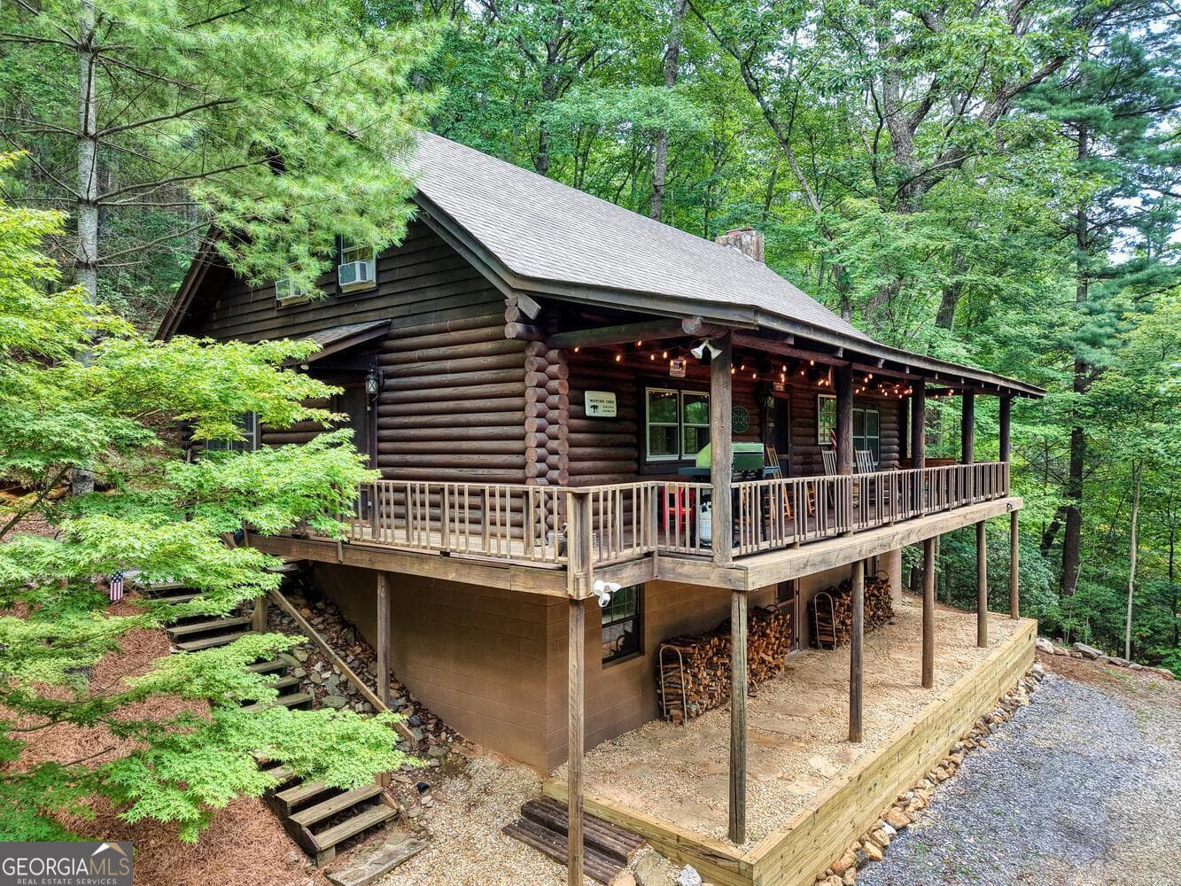 3 bedroom, 2 bathroom, 1,519 sq ft single family residence for sale at 100 Reddick Drive, Blairsville, GA 30512 — photo 2
