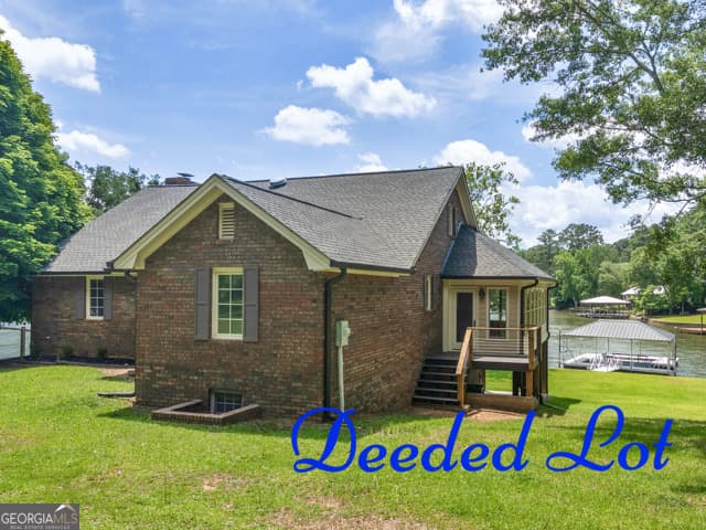 3 bedroom, 3 bathroom, 3,344 sq ft single family residence for sale at 210 Roberts Point Road, Jackson, GA 30233 — photo 2