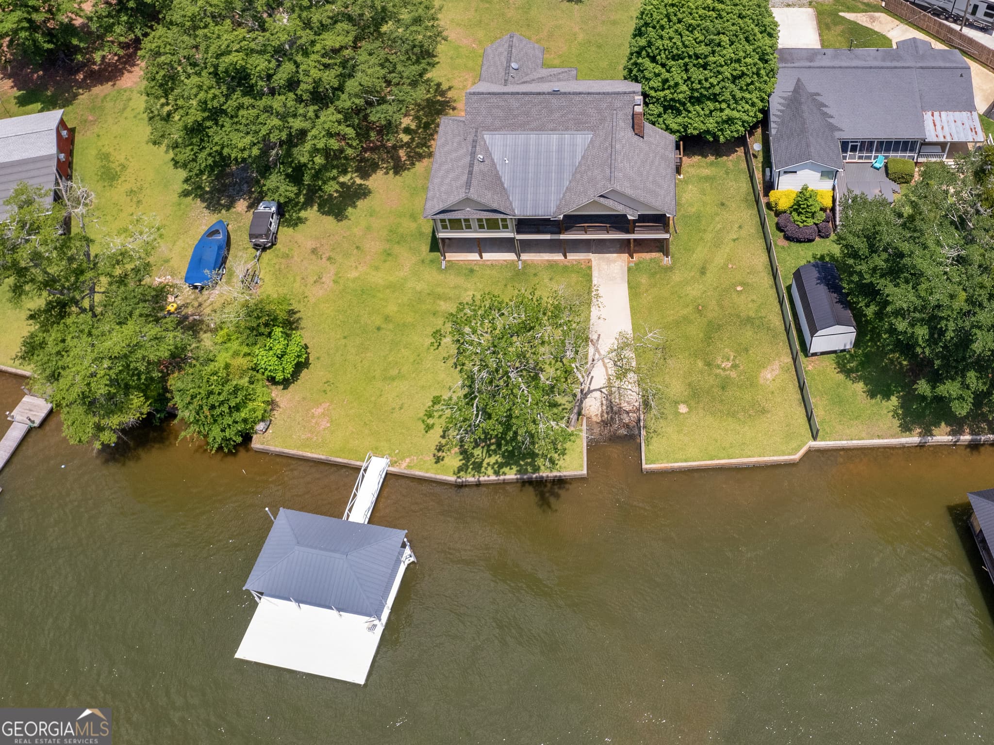 3 bedroom, 3 bathroom, 3,344 sq ft single family residence for sale at 210 Roberts Point Road, Jackson, GA 30233 — photo 6