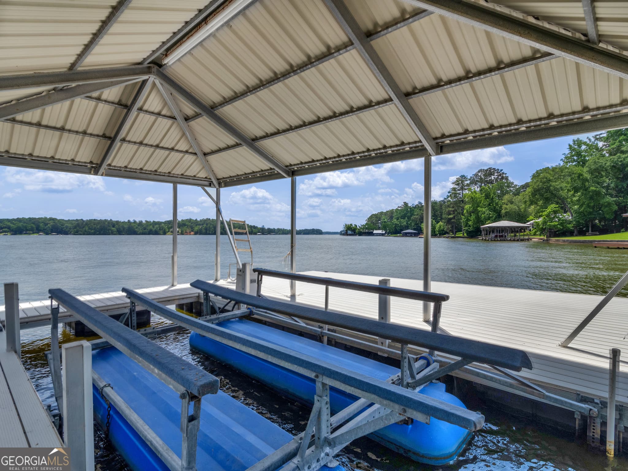 3 bedroom, 3 bathroom, 3,344 sq ft single family residence for sale at 210 Roberts Point Road, Jackson, GA 30233 — photo 9