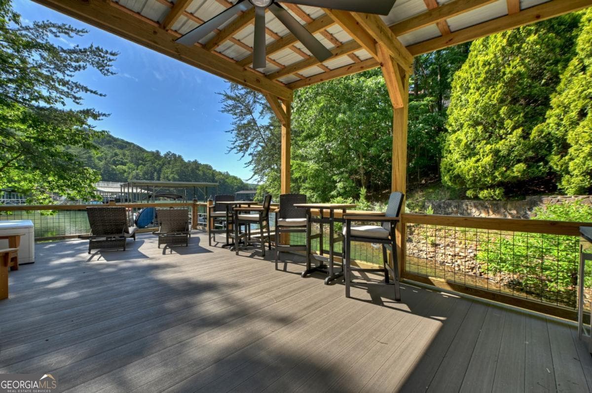 4 bedroom, 4.5 bathroom, 7,320 sq ft cabin,single family residence for sale at 201 Highland Falls Road 1, Blue Ridge, GA 30513 — photo 10