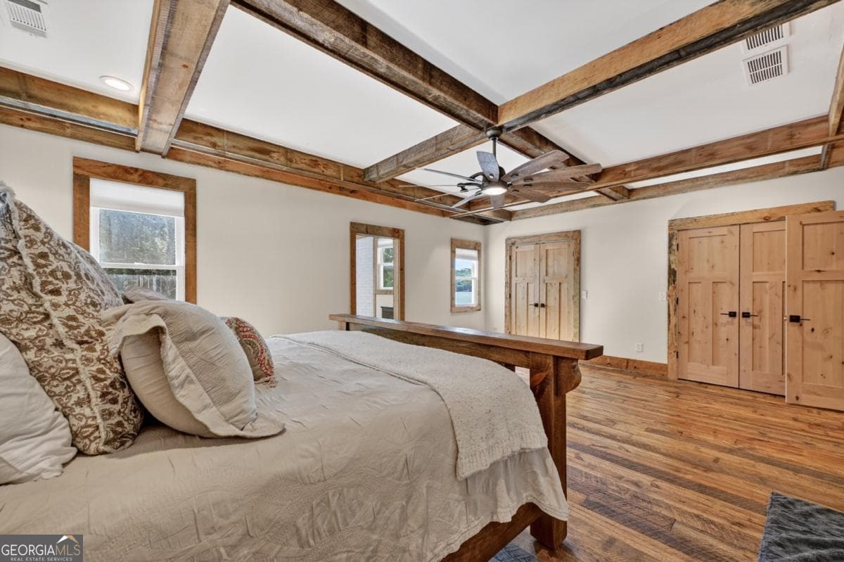 4 bedroom, 4.5 bathroom, 7,320 sq ft cabin,single family residence for sale at 201 Highland Falls Road 1, Blue Ridge, GA 30513 — photo 8
