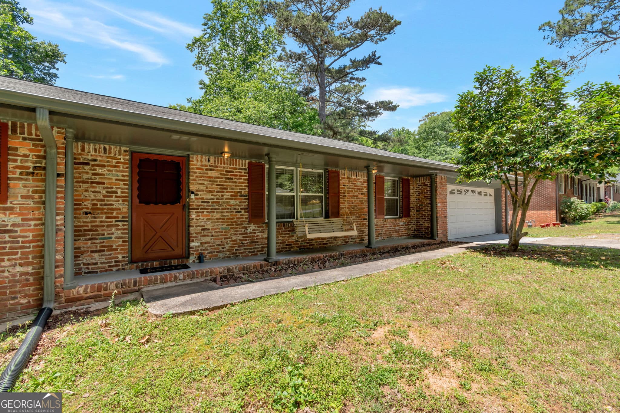 3 bedroom, 2 bathroom, 1,664 sq ft single family residence for sale at 1289 Renee Drive, Lilburn, GA 30047 — photo 3