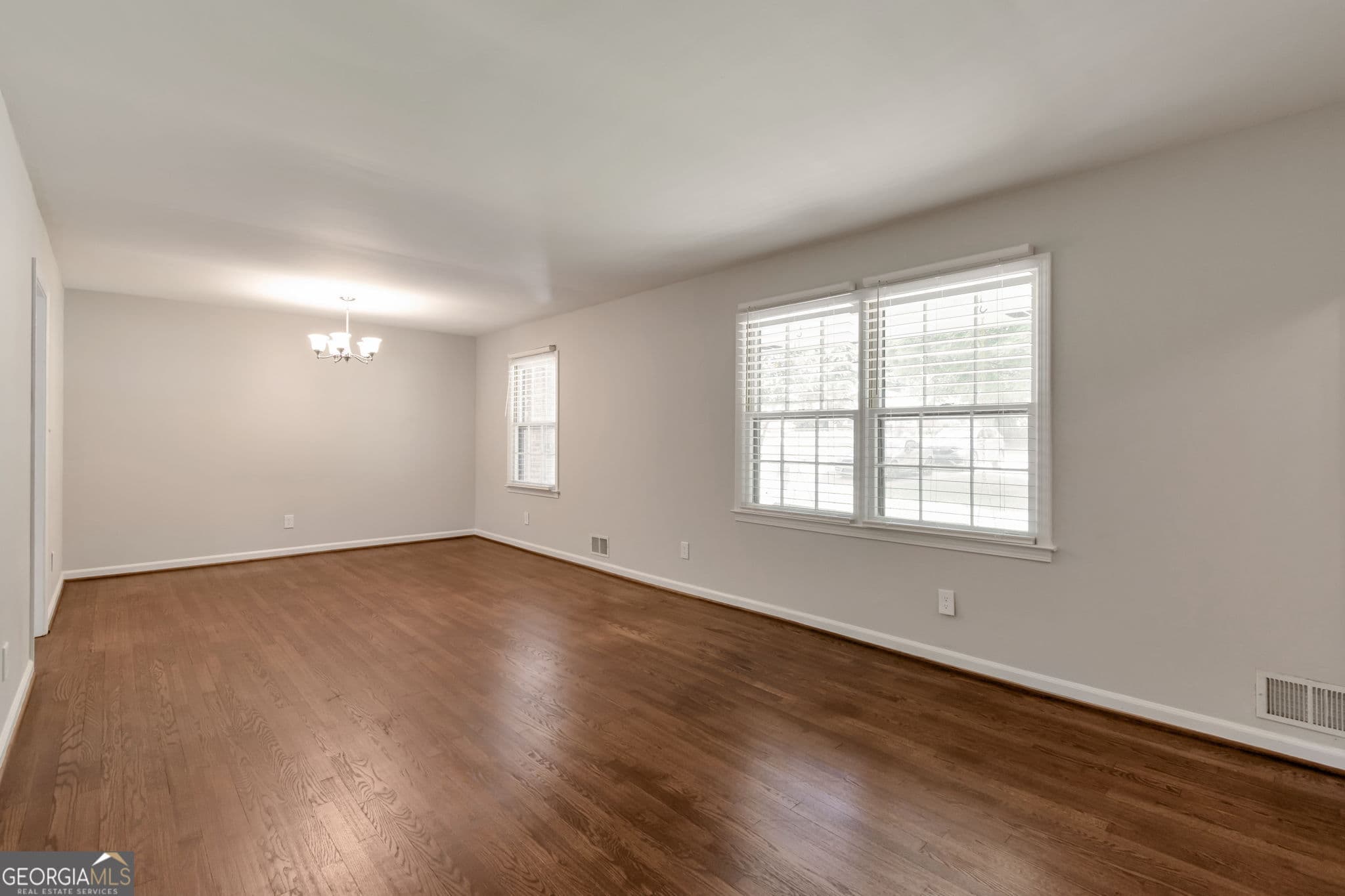 3 bedroom, 2 bathroom, 1,664 sq ft single family residence for sale at 1289 Renee Drive, Lilburn, GA 30047 — photo 4