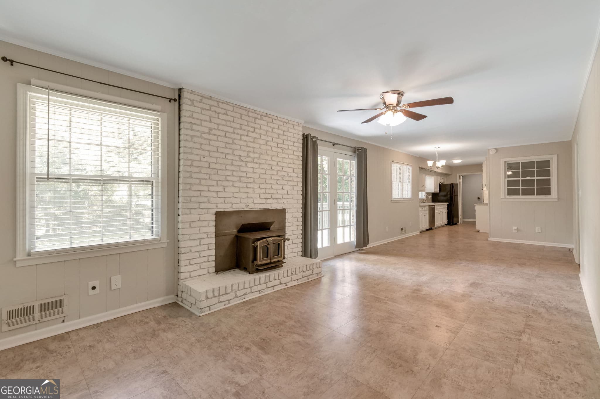 3 bedroom, 2 bathroom, 1,664 sq ft single family residence for sale at 1289 Renee Drive, Lilburn, GA 30047 — photo 8