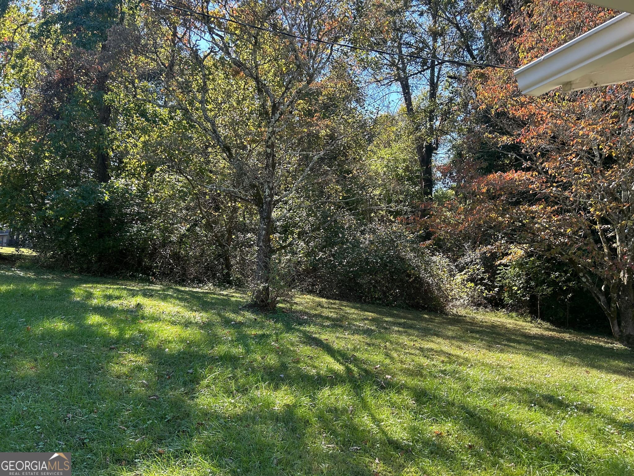 2 bedroom, 1 bathroom, 2,219 sq ft single family residence for rent at 352 N Station Street, Tate, GA 30177 for $1,700 a month — photo 9