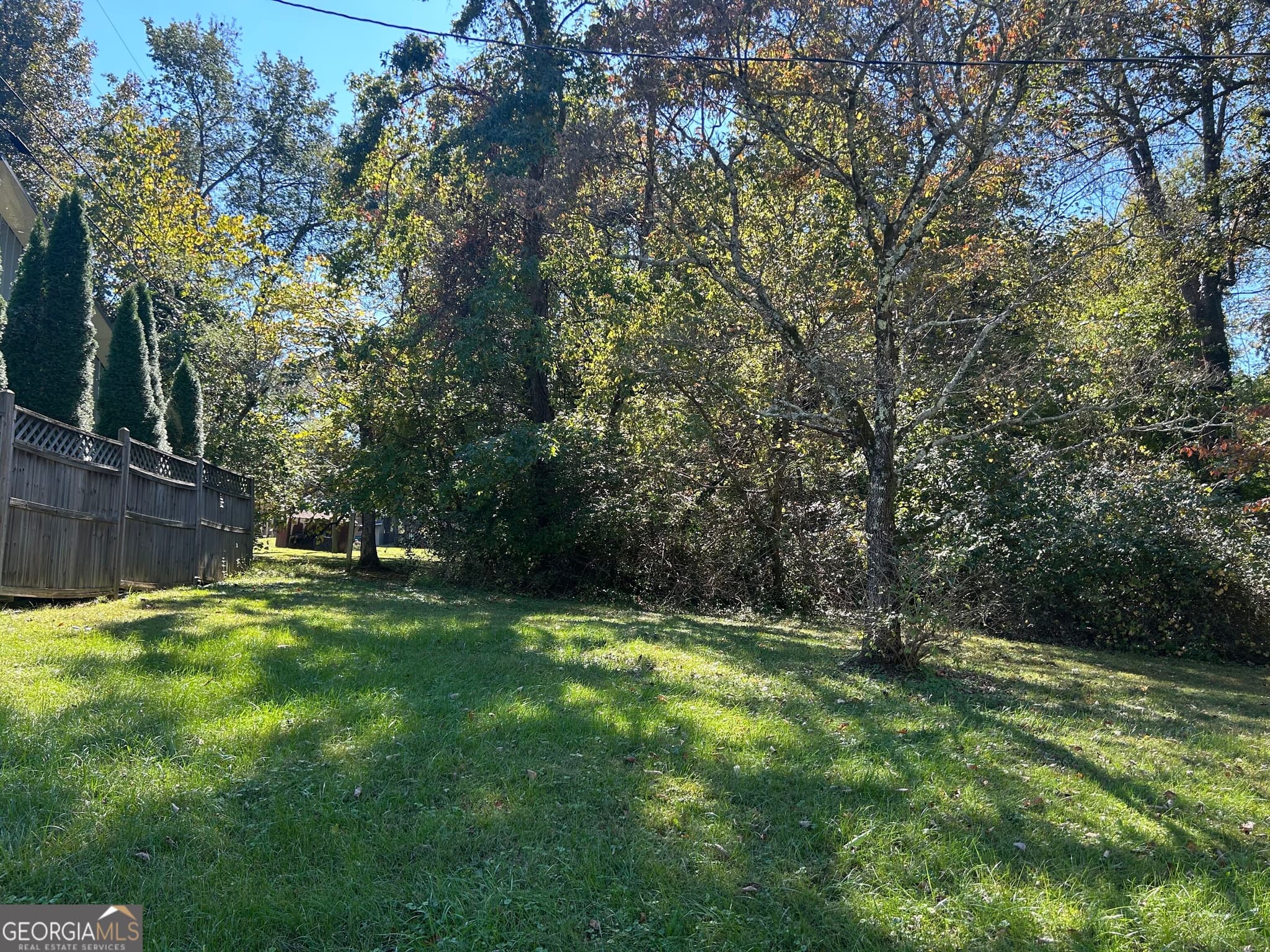 2 bedroom, 1 bathroom, 2,219 sq ft single family residence for rent at 352 N Station Street, Tate, GA 30177 for $1,700 a month — photo 10