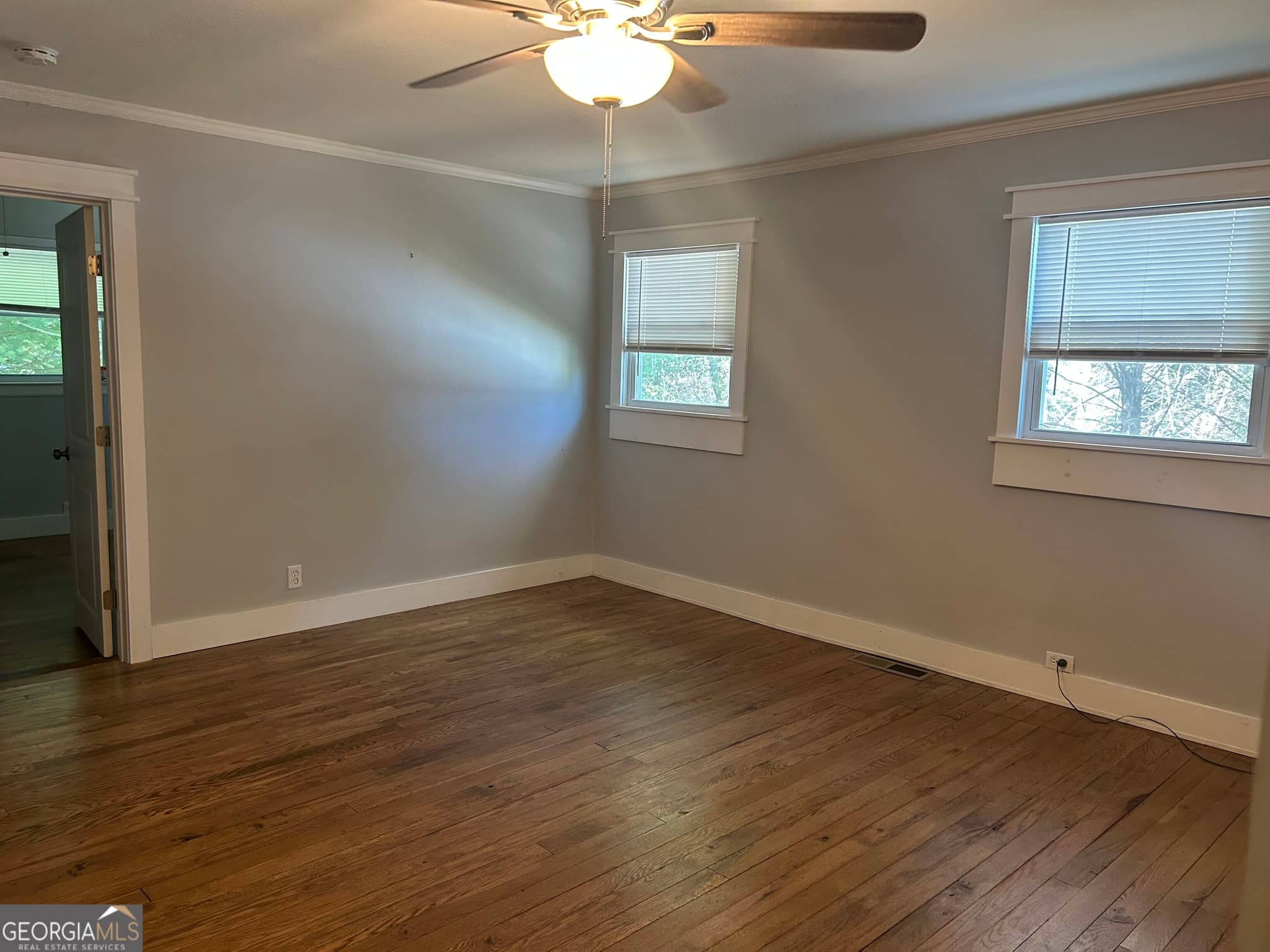 2 bedroom, 1 bathroom, 2,219 sq ft single family residence for rent at 352 N Station Street, Tate, GA 30177 for $1,700 a month — photo 4
