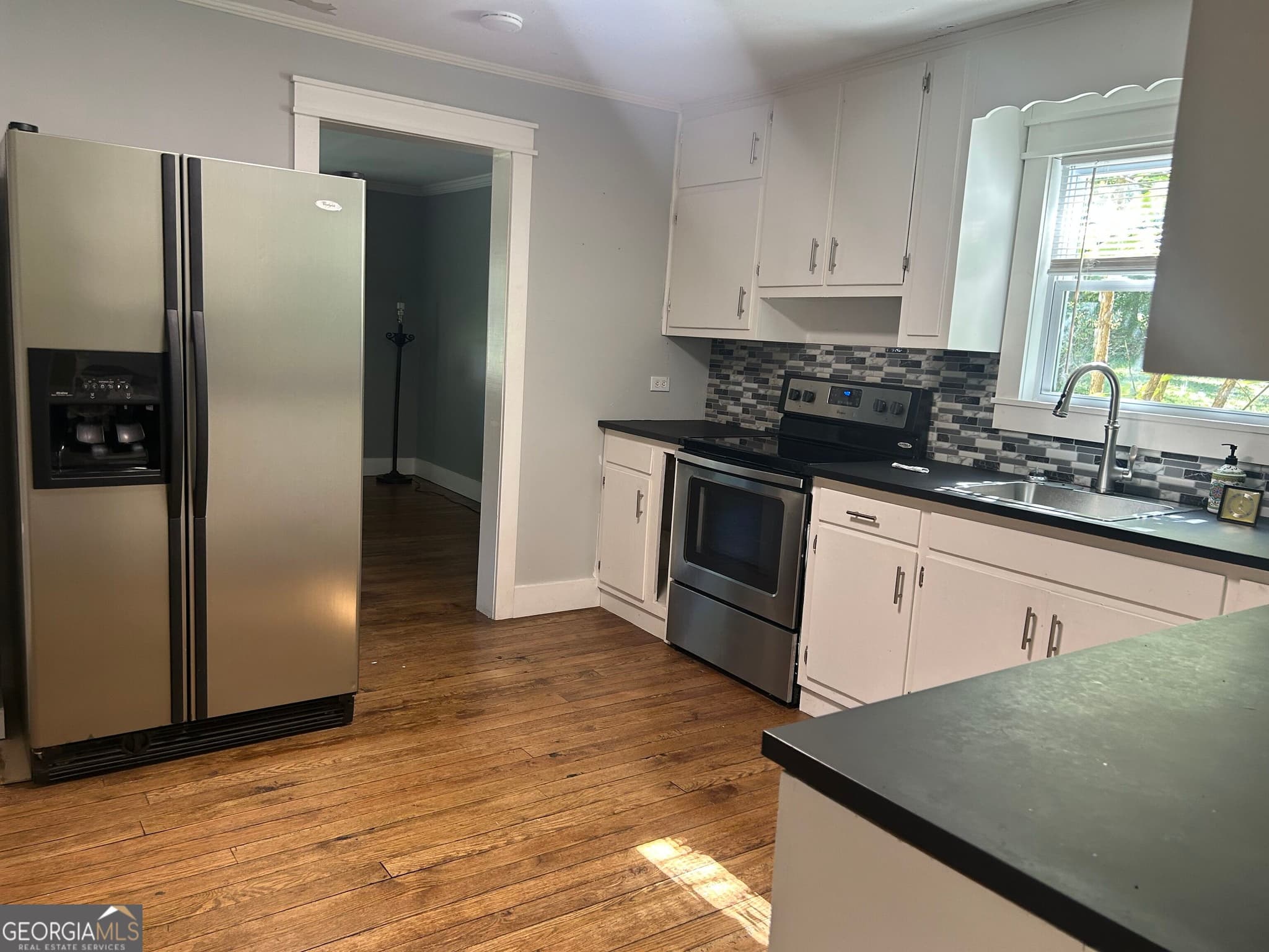 2 bedroom, 1 bathroom, 2,219 sq ft single family residence for rent at 352 N Station Street, Tate, GA 30177 for $1,700 a month — photo 8