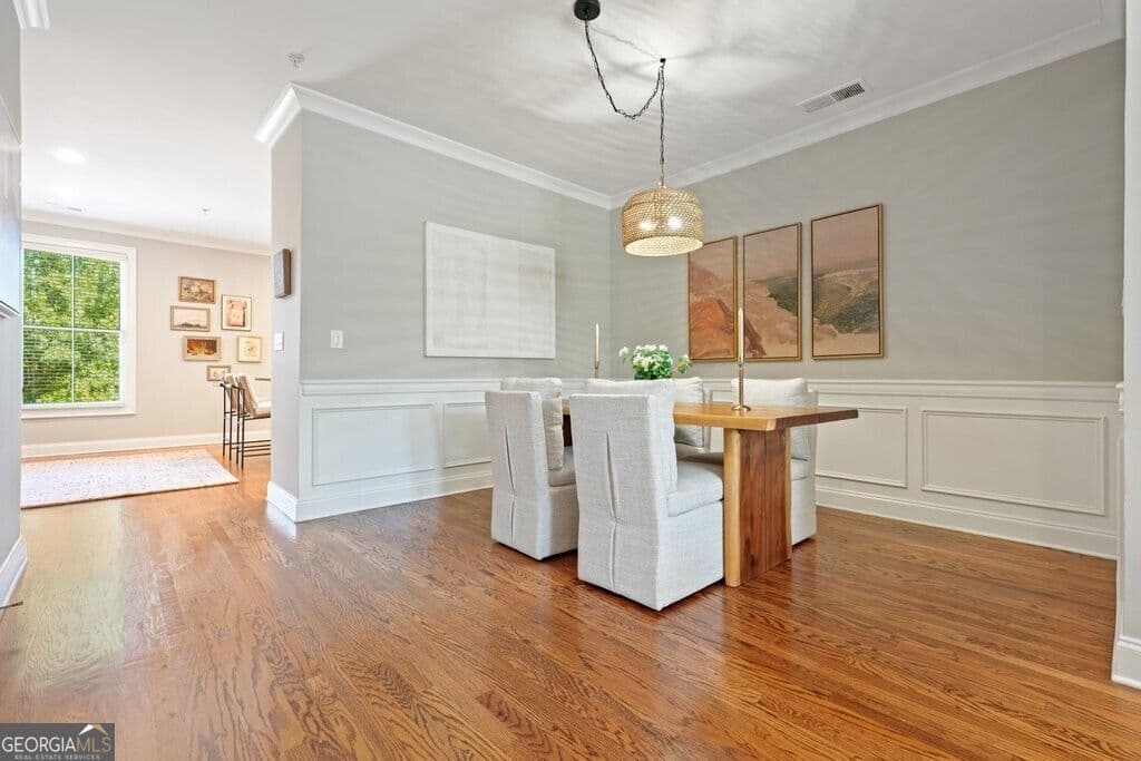 2 bedroom, 2.5 bathroom, 2,040 sq ft condominium for sale at 5905 Waters Edge Trail, Roswell, GA 30075 — photo 5