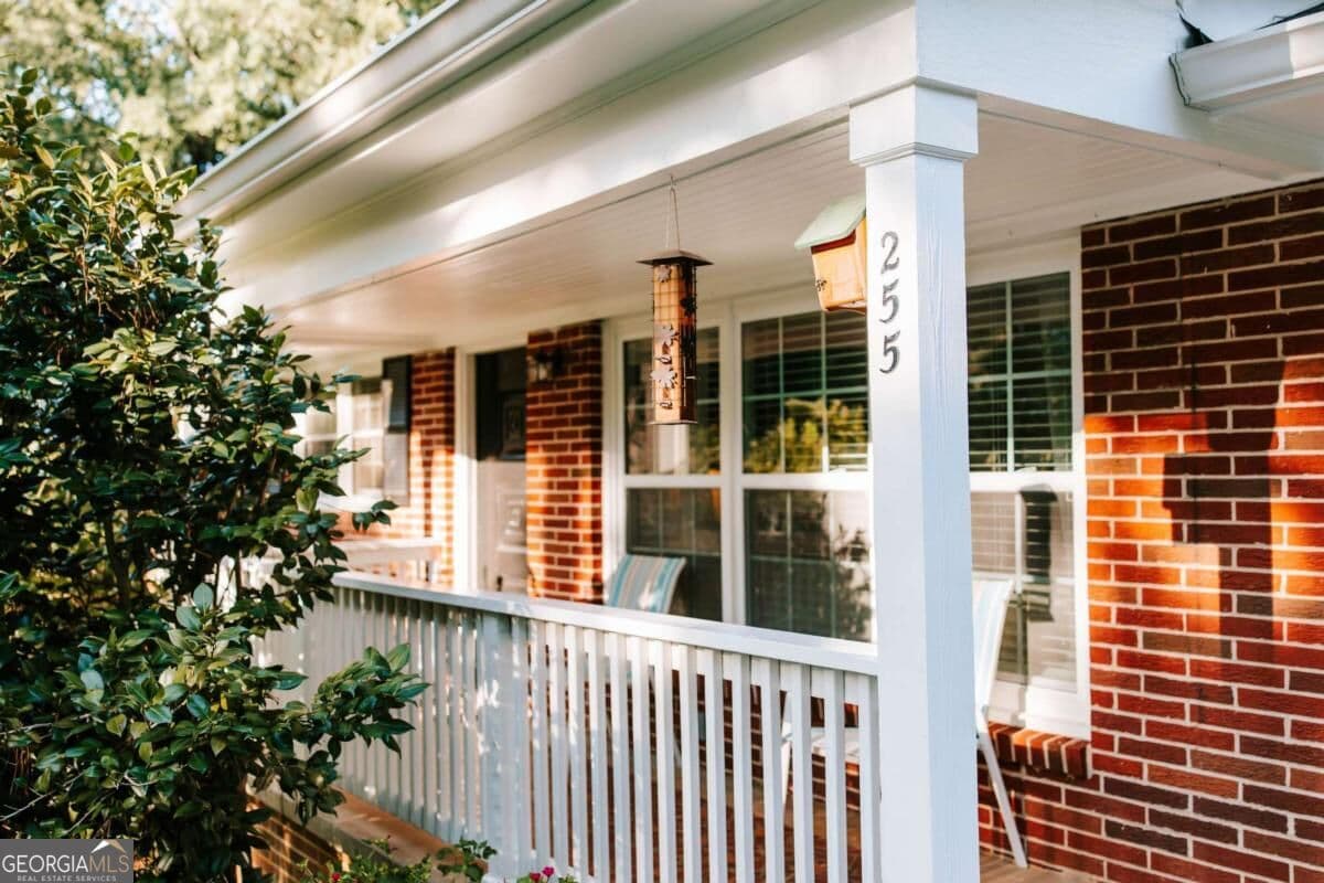3 bedroom, 2 bathroom, 1,175 sq ft single family residence for sale at 255 Caroline Avenue, Athens, GA 30606 — photo 3