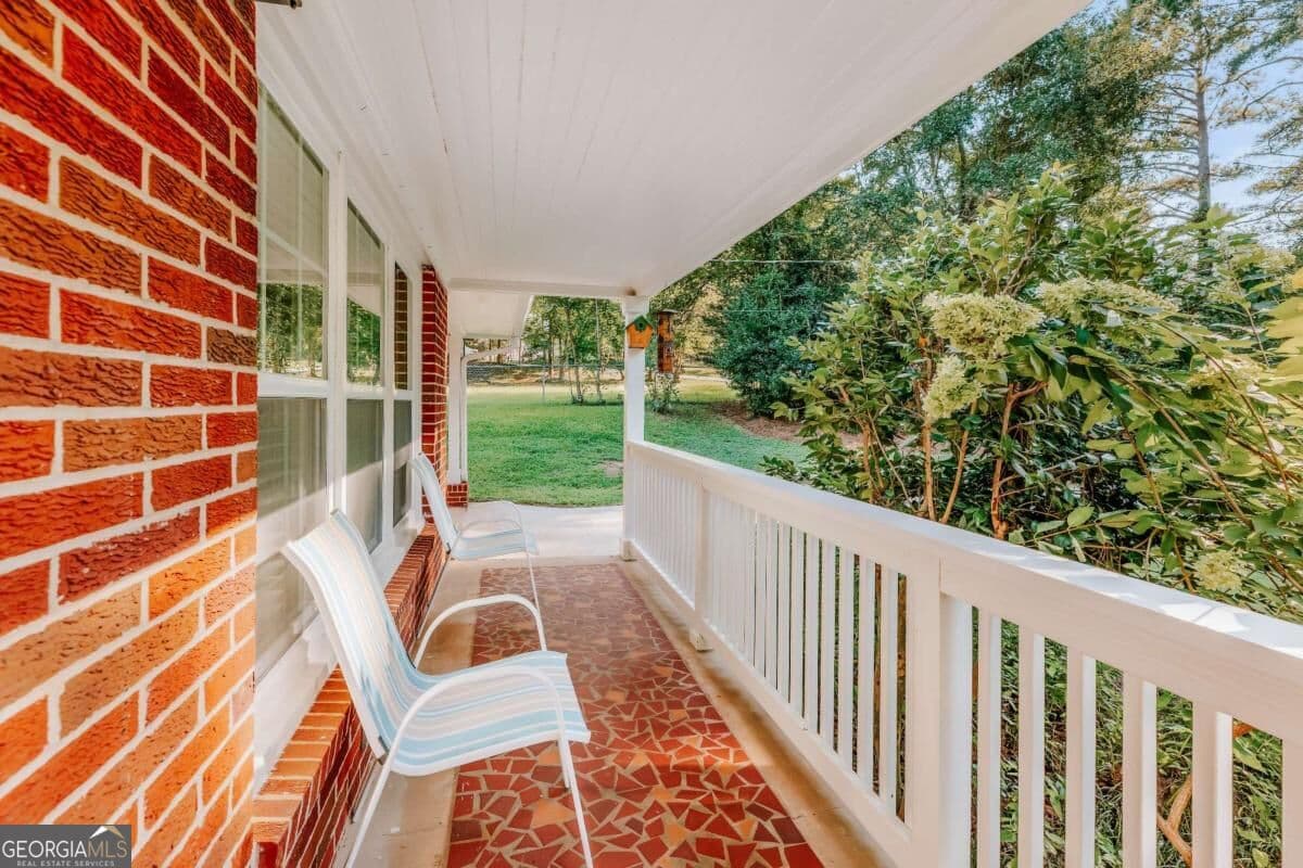 3 bedroom, 2 bathroom, 1,175 sq ft single family residence for sale at 255 Caroline Avenue, Athens, GA 30606 — photo 5