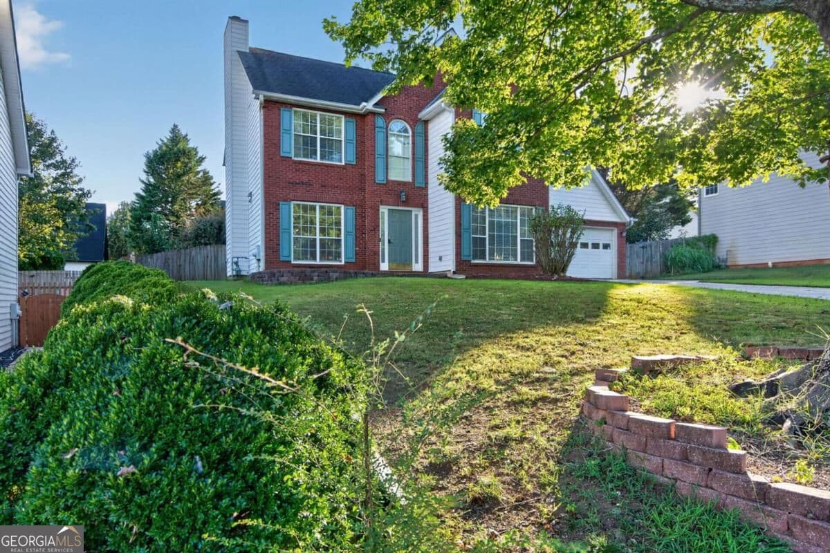3 bedroom, 2.5 bathroom, 1,802 sq ft single family residence for sale at 915 Charter Club Drive, Lawrenceville, GA 30043 — photo 6