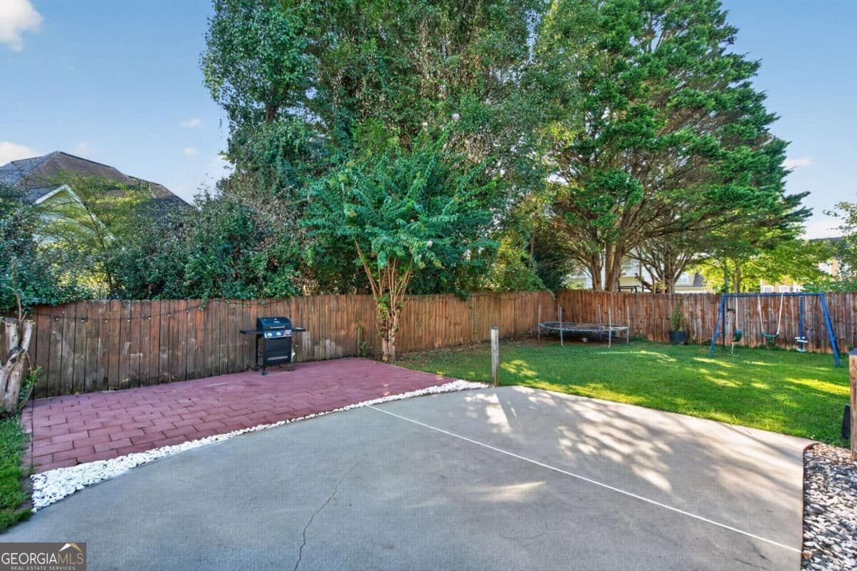 3 bedroom, 2.5 bathroom, 1,802 sq ft single family residence for sale at 915 Charter Club Drive, Lawrenceville, GA 30043 — photo 10