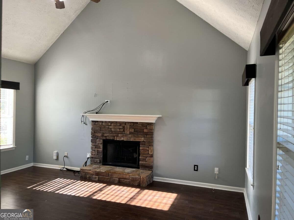 4 bedroom, 3.5 bathroom, 2,345 sq ft single family residence for rent at 30 Candlewood Court, Newnan, GA 30265 for $2,295 a month — photo 10