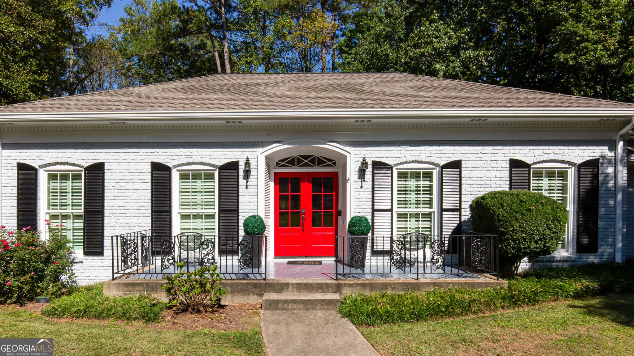 4 bedroom, 2.5 bathroom, 2,613 sq ft single family residence for rent at 485 Riverside Parkway, Sandy Springs, GA 30328 for $11,000 a month — photo 3