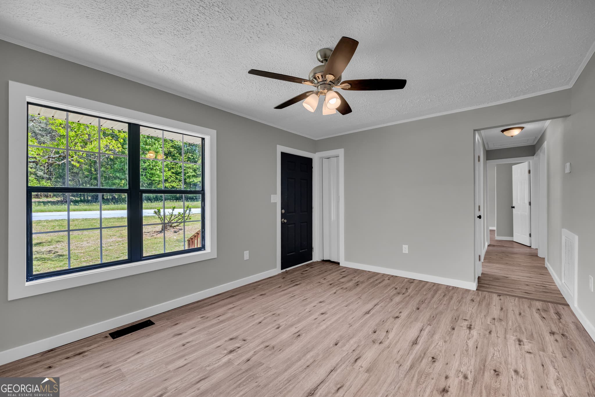 3 bedroom, 1.5 bathroom, 1,050 sq ft single family residence for sale at 3871 Highway 17, Canon, GA 30520 — photo 7
