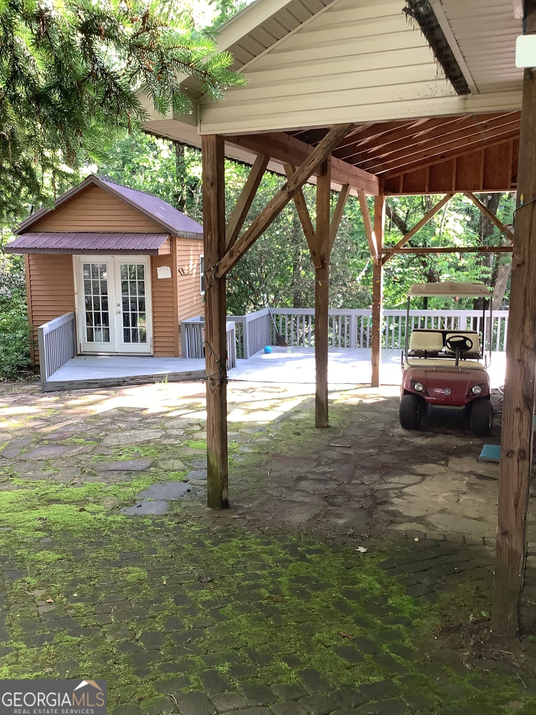 1 bedroom, 1 bathroom, 300 sq ft single family residence for sale at 61 Candy Land Drive, Cleveland, GA 30528 — photo 2