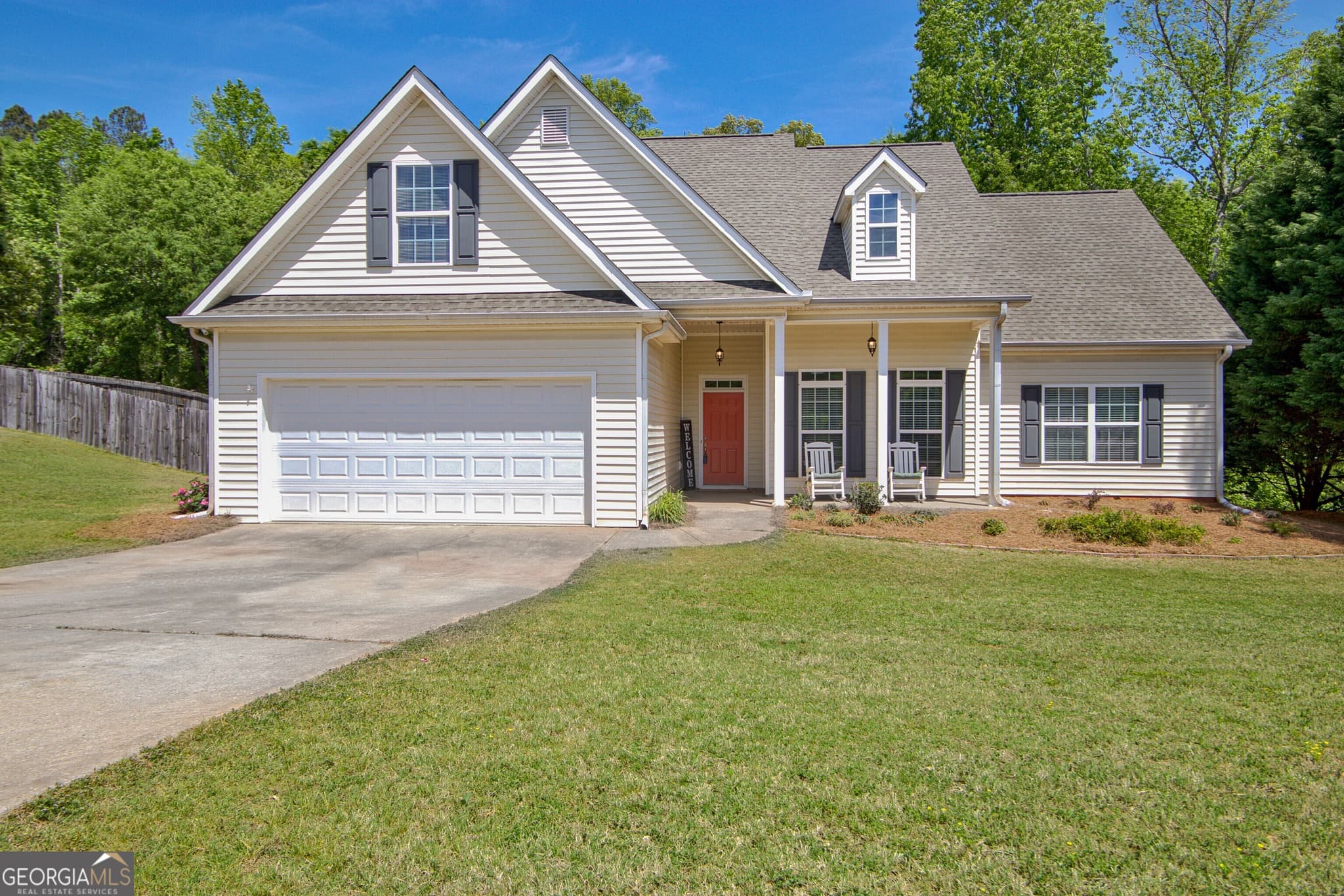 4 bedroom, 2.5 bathroom, 2,137 sq ft single family residence sold at 122 Stonebridge Way, Senoia, GA 30276