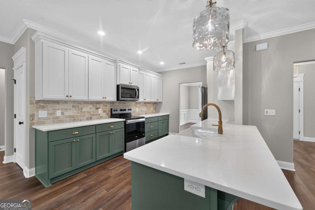 4 bedroom, 2 bathroom, 2,099 sq ft single family residence for sale at 481 S T Morris Road, Ludowici, GA 31316 — photo 4