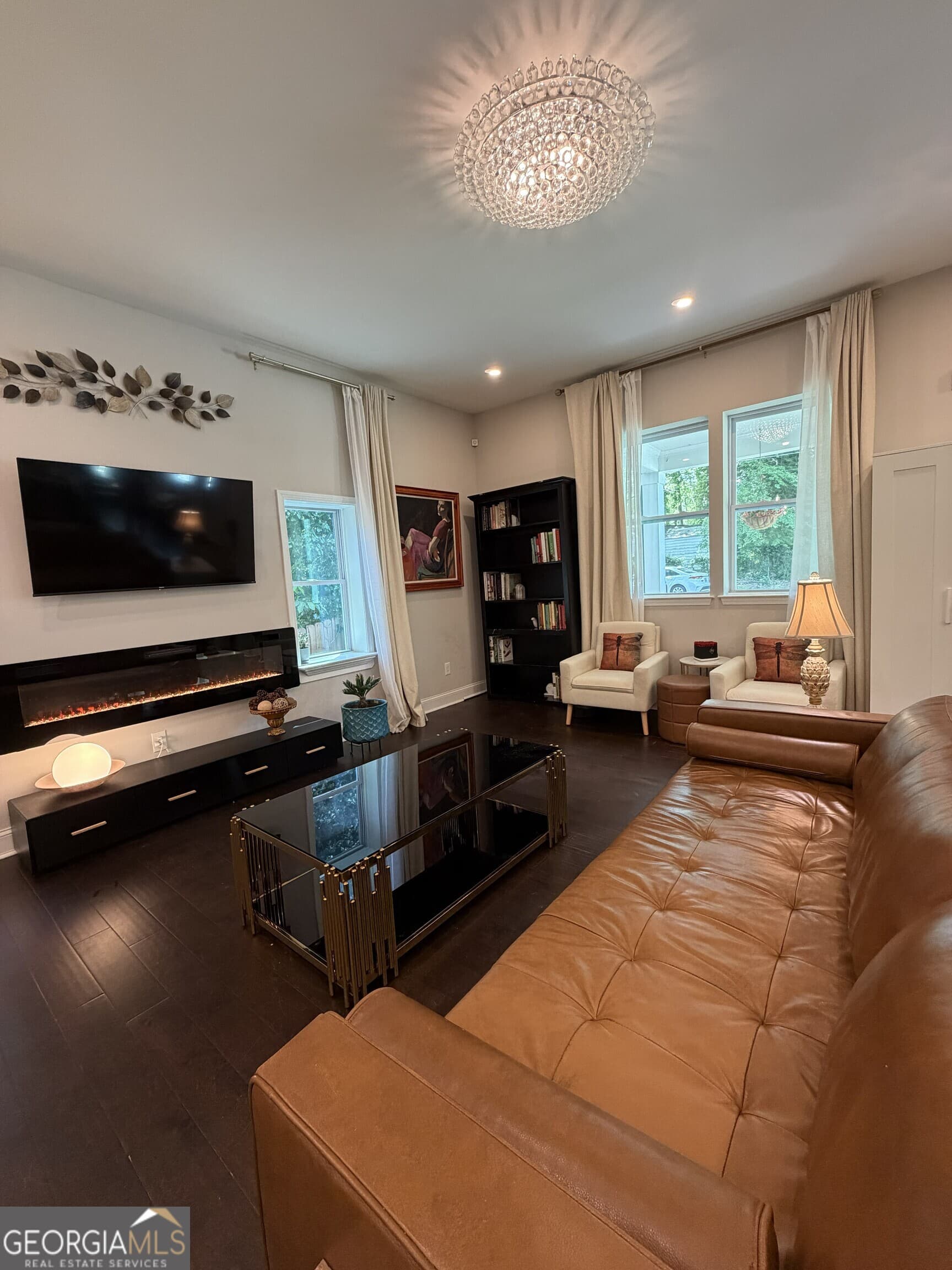 4 bedroom, 2.5 bathroom, 2,560 sq ft single family residence for sale at 256 1st Street, Atlanta, GA 30314 — photo 3