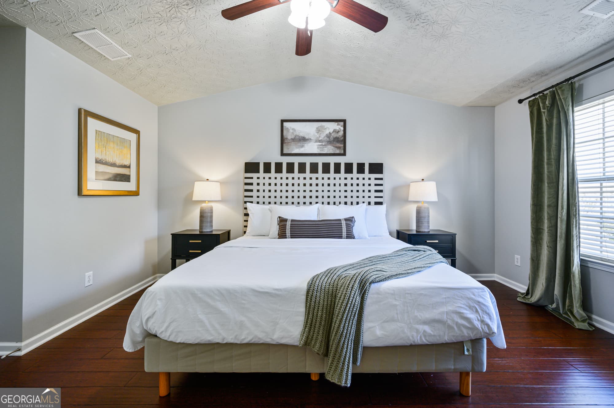 3 bedroom, 2.5 bathroom single family residence for rent at 1431 Bay Overlook Drive, Woodstock, GA 30188 for $4,796 a month — photo 1 of 29