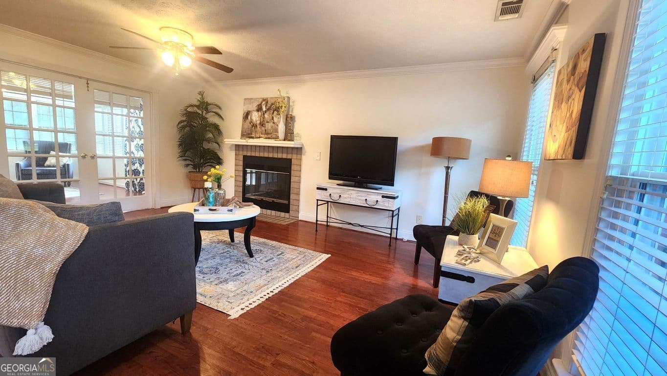 4 bedroom, 3 bathroom, 2,177 sq ft single family residence for sale at 107 Hunters Ridge Road, Warner Robins, GA 31093 — photo 4
