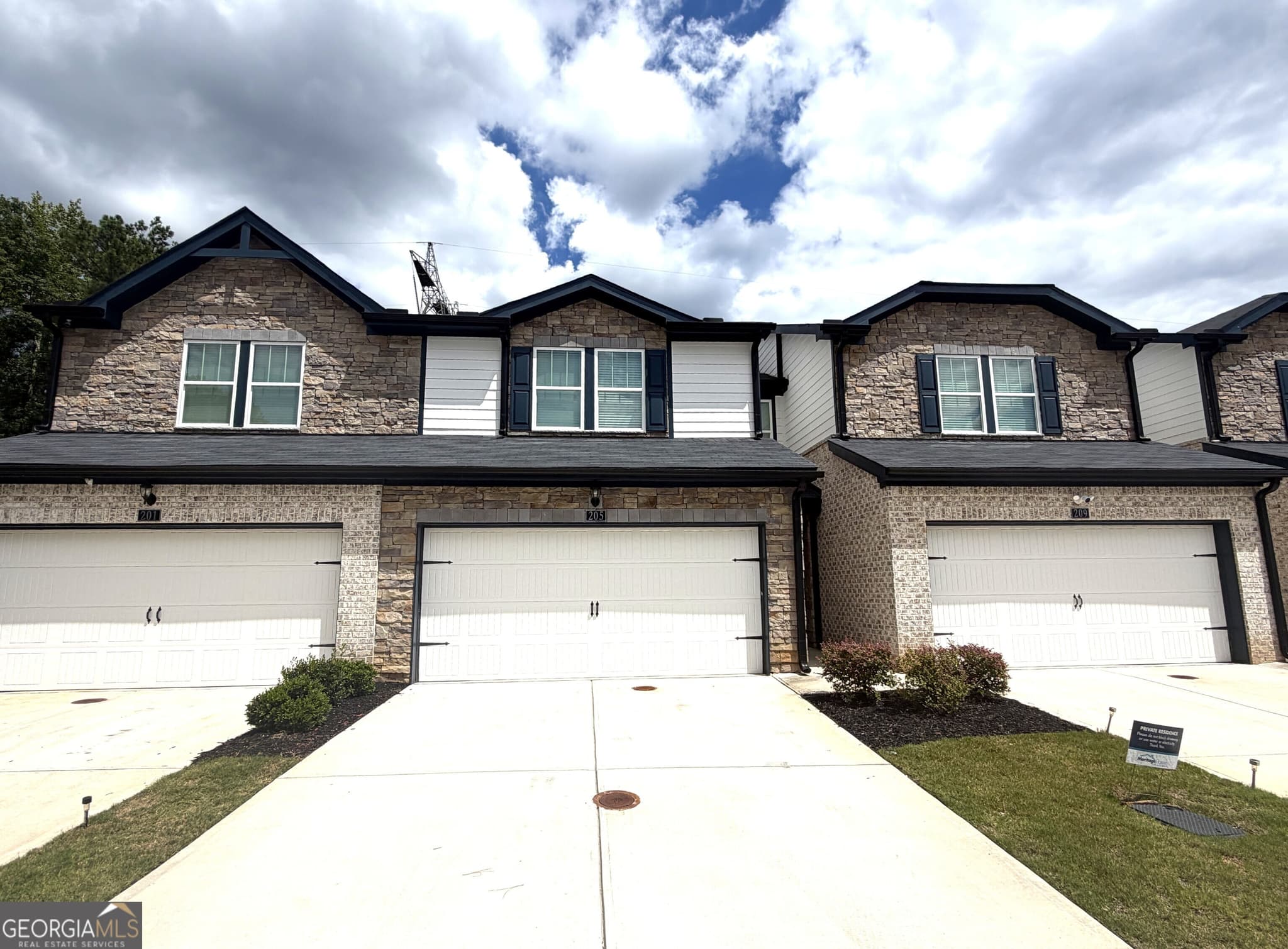 3 bedroom, 2.5 bathroom, 1,672 sq ft townhouse for rent at 205 Bald Avenue, Mcdonough, GA 30253 for $2,350 a month — photo 2