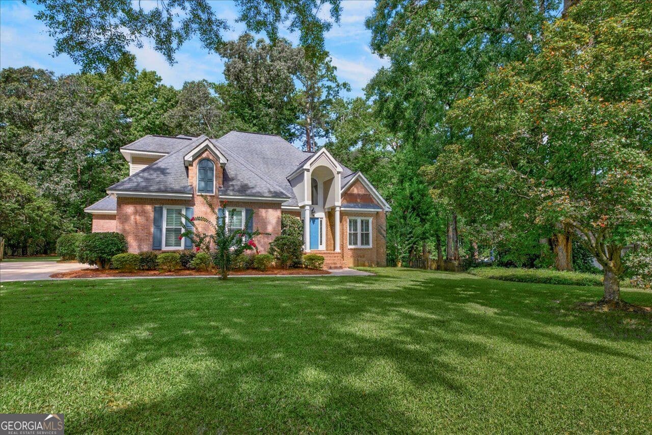 4 bedroom, 2.5 bathroom, 2,631 sq ft single family residence for sale at 106 Fairways Drive, Warner Robins, GA 31088 — photo 3