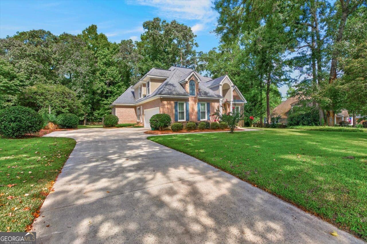 4 bedroom, 2.5 bathroom, 2,631 sq ft single family residence for sale at 106 Fairways Drive, Warner Robins, GA 31088 — photo 5