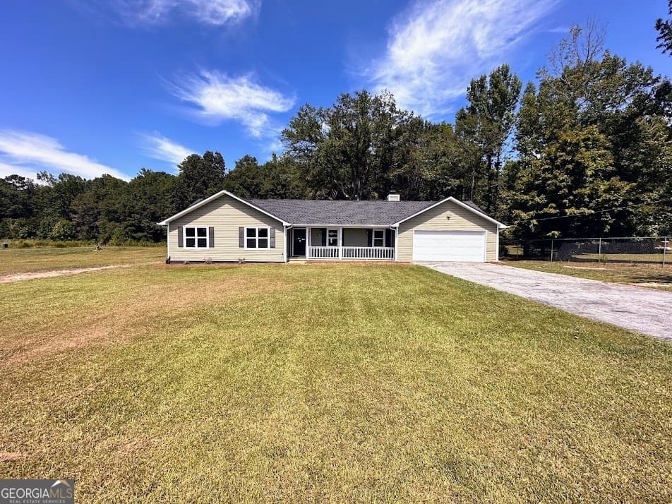 3 bedroom, 2 bathroom, 1,487 sq ft single family residence sold at 195 Cedar Springs Drive, Jacksonville, AL 36265