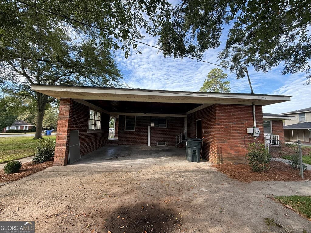 4 bedroom, 3 bathroom, 2,152 sq ft single family residence for rent at 412 Roberson Street, Dublin, GA 31021 for $2,100 a month — photo 5