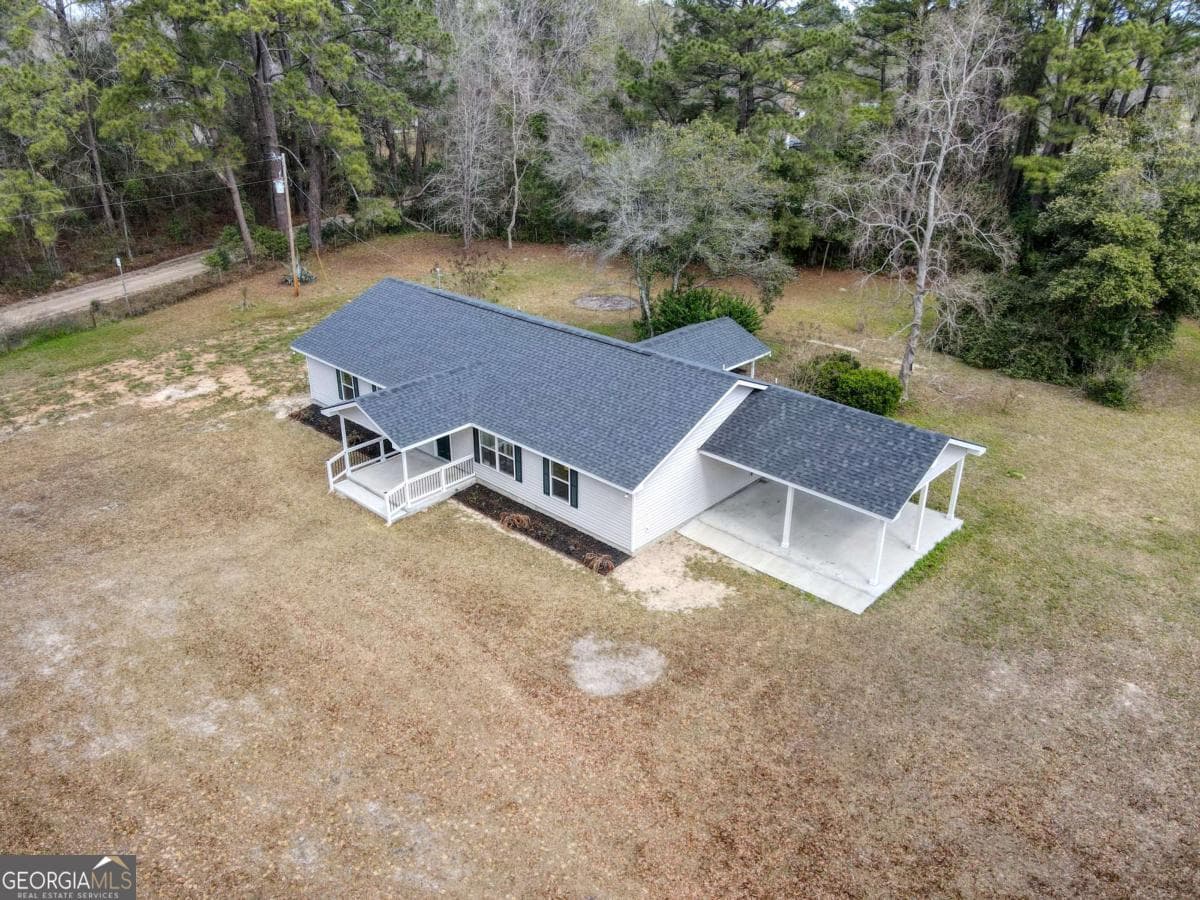 4 bedroom, 2 bathroom, 1,827 sq ft single family residence sold at 3416 Eldora Road, Ellabell, GA 31308