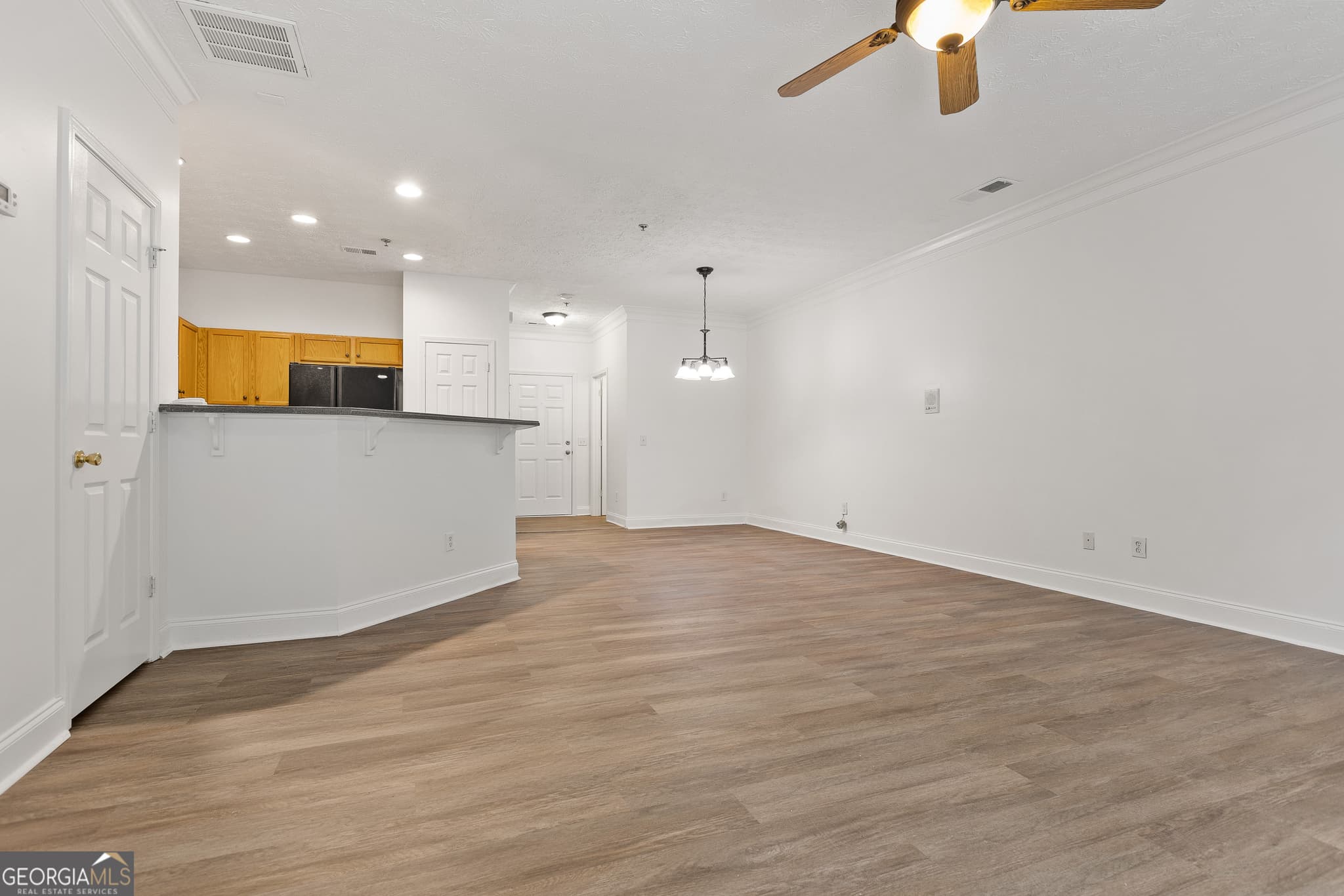 3 bedroom, 2.5 bathroom, 1,573 sq ft townhouse for sale at 125 Ellis Drive, Conyers, GA 30012 — photo 7