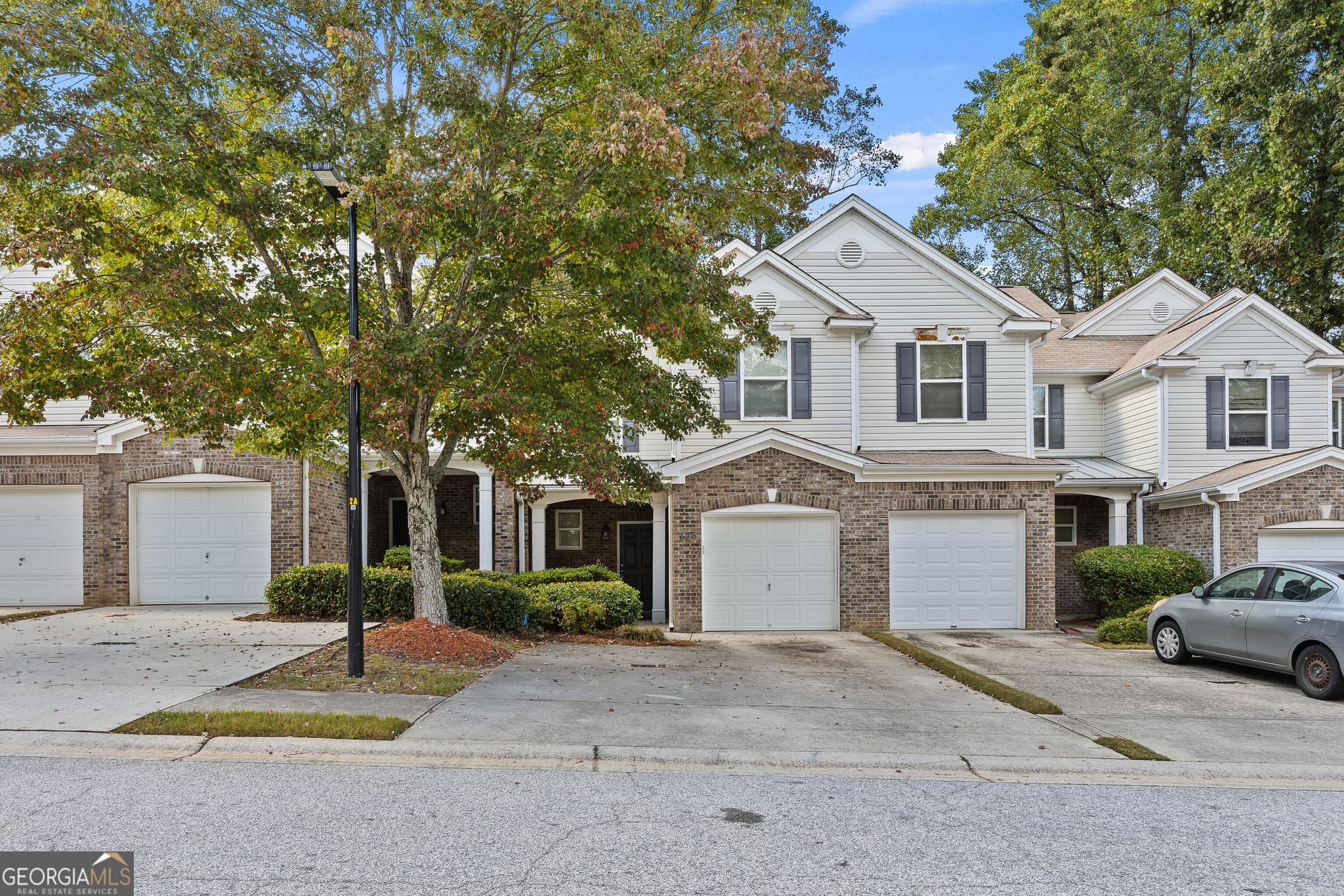 3 bedroom, 2.5 bathroom, 1,573 sq ft townhouse for sale at 125 Ellis Drive, Conyers, GA 30012