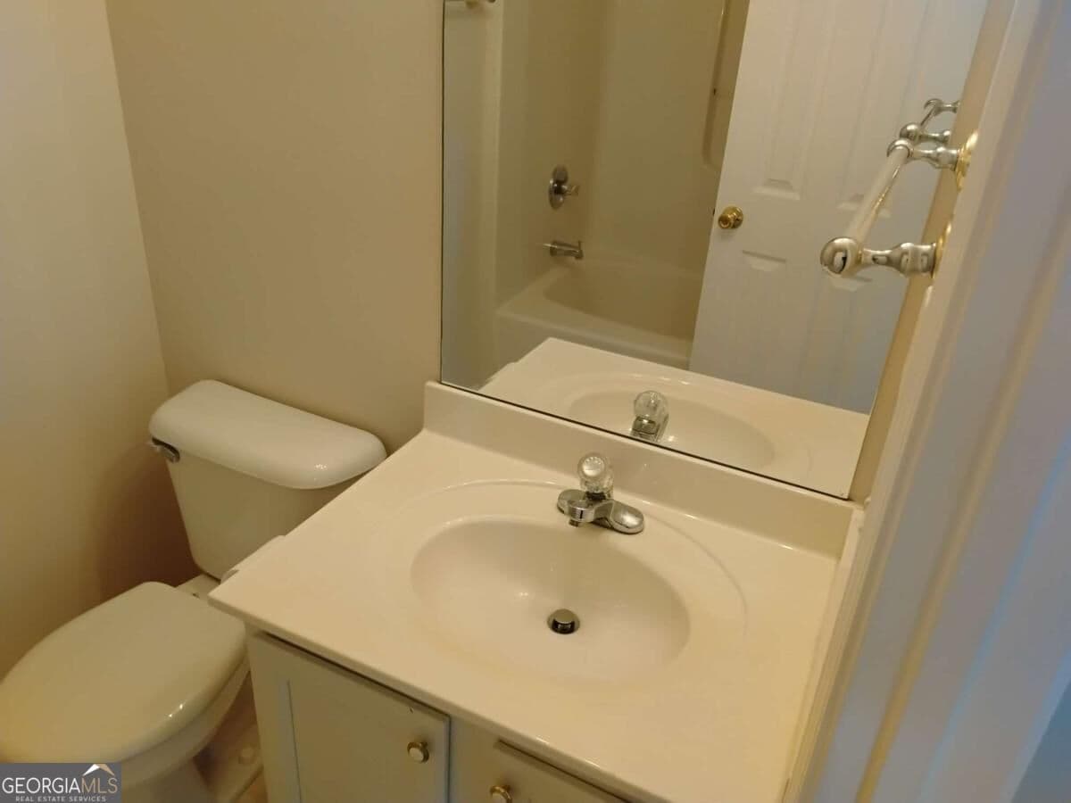2 bedroom, 2.5 bathroom, 1,498 sq ft townhouse for sale at 914 Tree Creek Boulevard, Lawrenceville, GA 30043 — photo 5