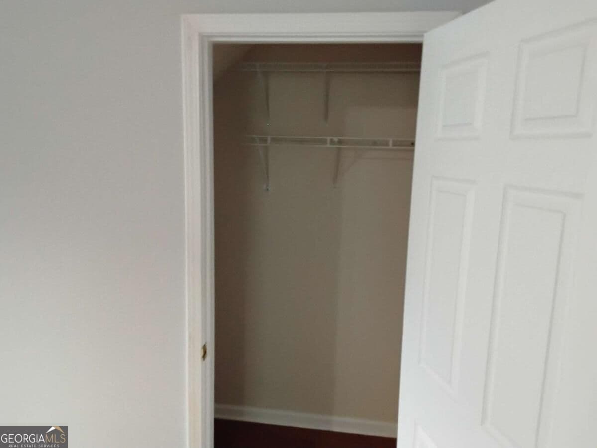2 bedroom, 2.5 bathroom, 1,498 sq ft townhouse for sale at 914 Tree Creek Boulevard, Lawrenceville, GA 30043 — photo 4