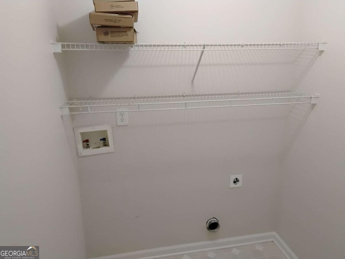 2 bedroom, 2.5 bathroom, 1,498 sq ft townhouse for sale at 914 Tree Creek Boulevard, Lawrenceville, GA 30043 — photo 8