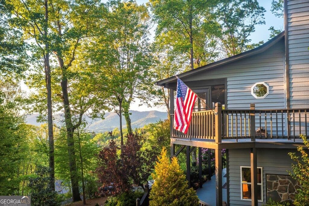 2 bedroom, 2.5 bathroom, 2,480 sq ft single family residence for sale at 288 Sunny View Drive, Blairsville, GA 30512 — photo 6