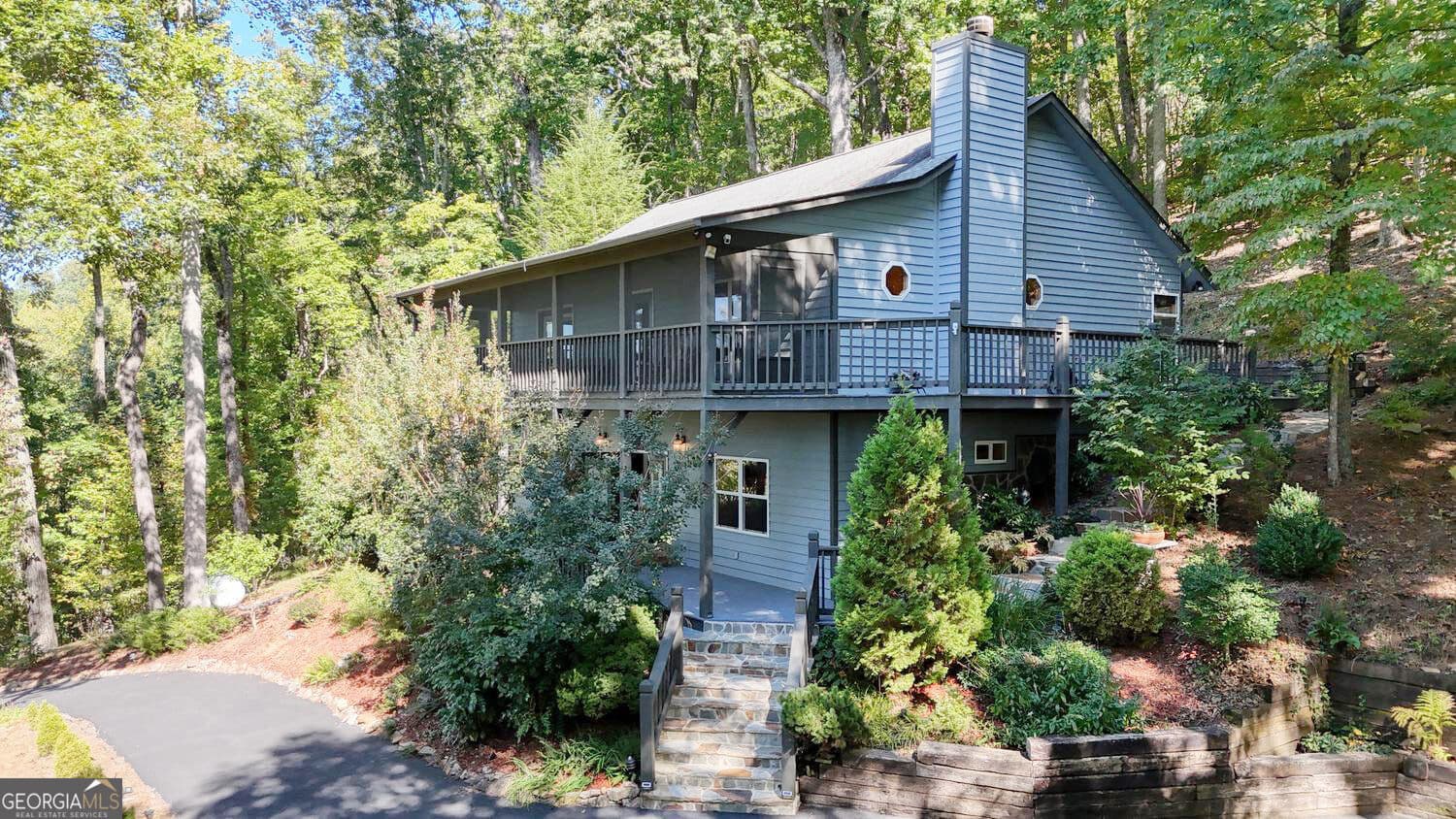 2 bedroom, 2.5 bathroom, 2,480 sq ft single family residence for sale at 288 Sunny View Drive, Blairsville, GA 30512 — photo 1 of 66