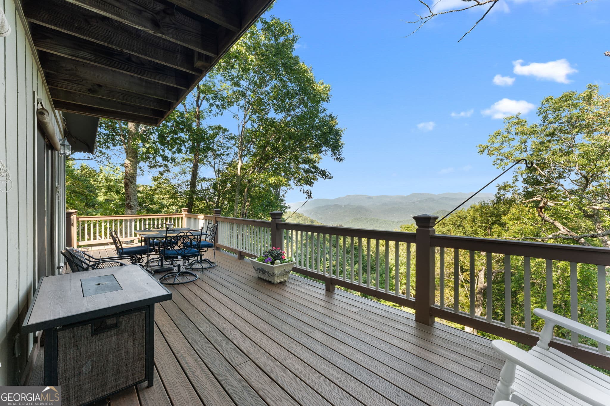 4 bedroom, 3 bathroom, 2,888 sq ft single family residence for sale at 234 Saddleback Circle, Dillard, GA 30537 — photo 6