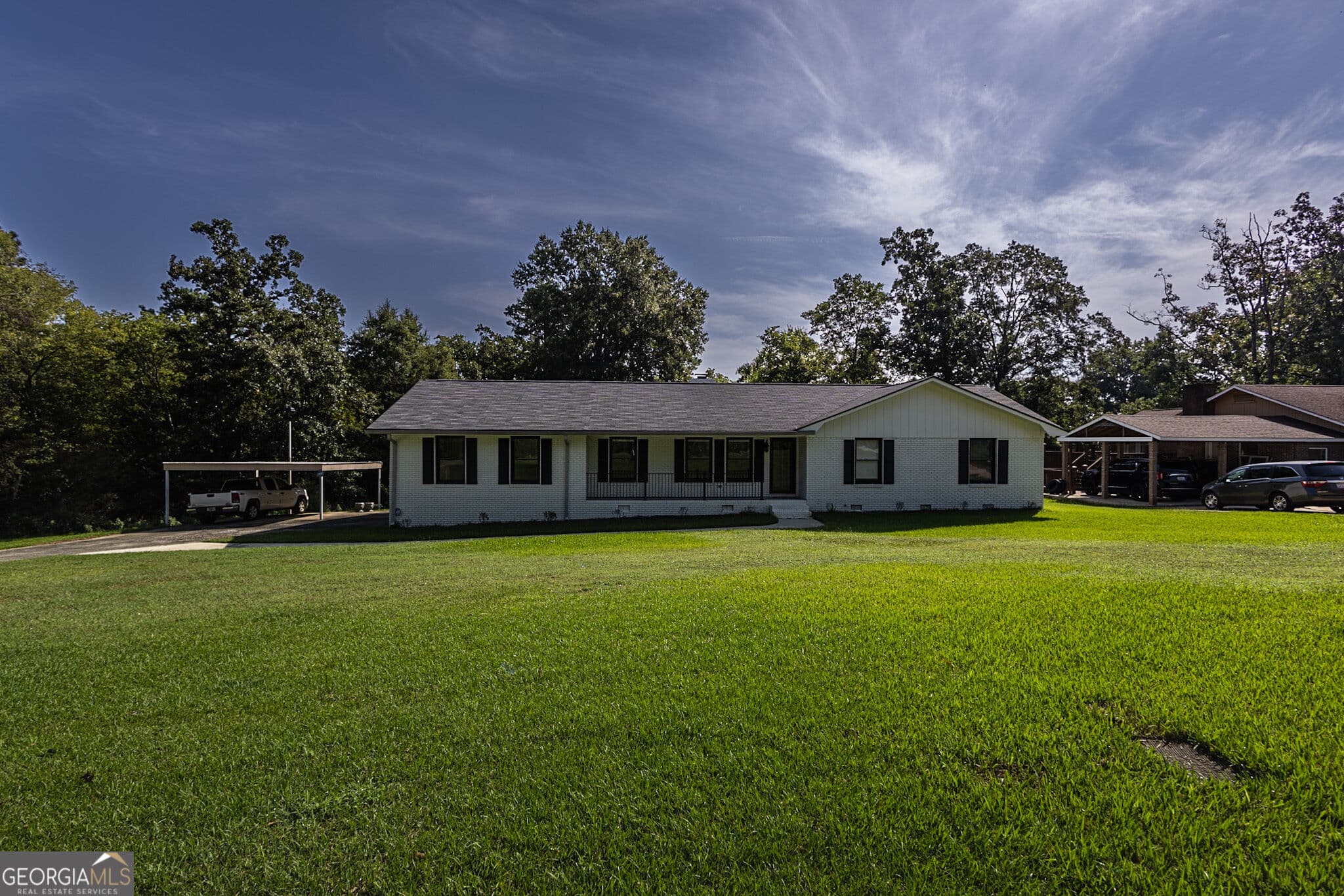 3 bedroom, 2.5 bathroom, 1,828 sq ft single family residence for sale at 2197 N Jefferson Street, Milledgeville, GA 31061 — photo 1 of 20