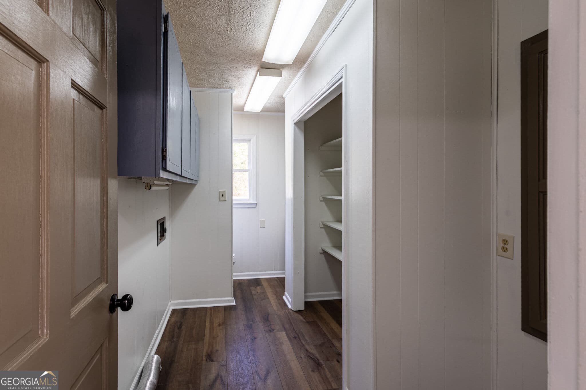 3 bedroom, 2.5 bathroom, 1,828 sq ft single family residence for sale at 2197 N Jefferson Street, Milledgeville, GA 31061 — photo 5
